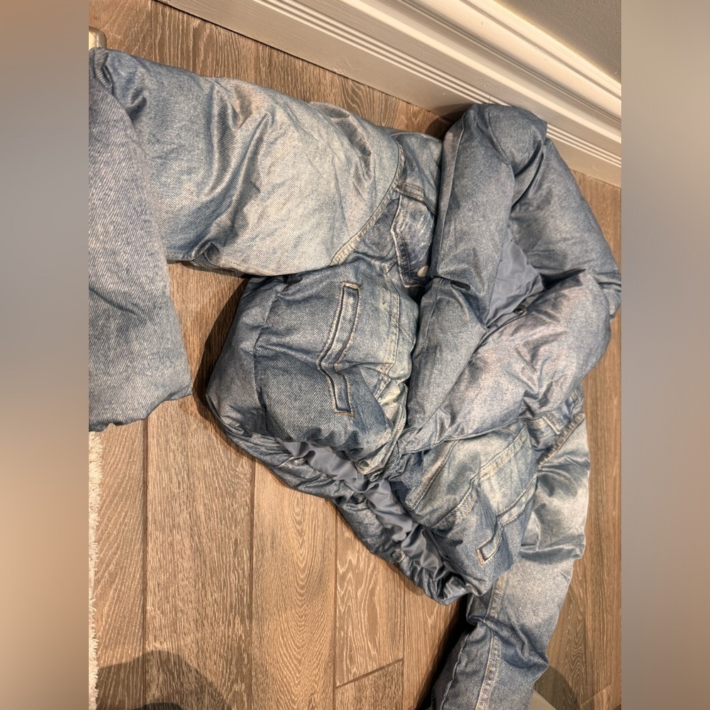 Denim Jacket ⭐️ - Picture 6 of 6